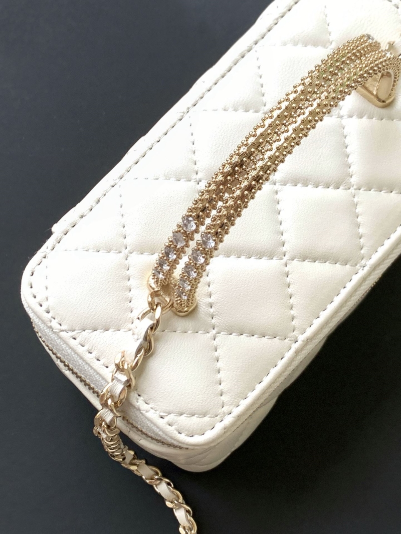 Ch**el cosmetic bags